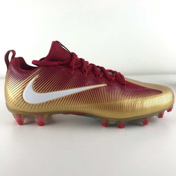 burgundy nike soccer cleats